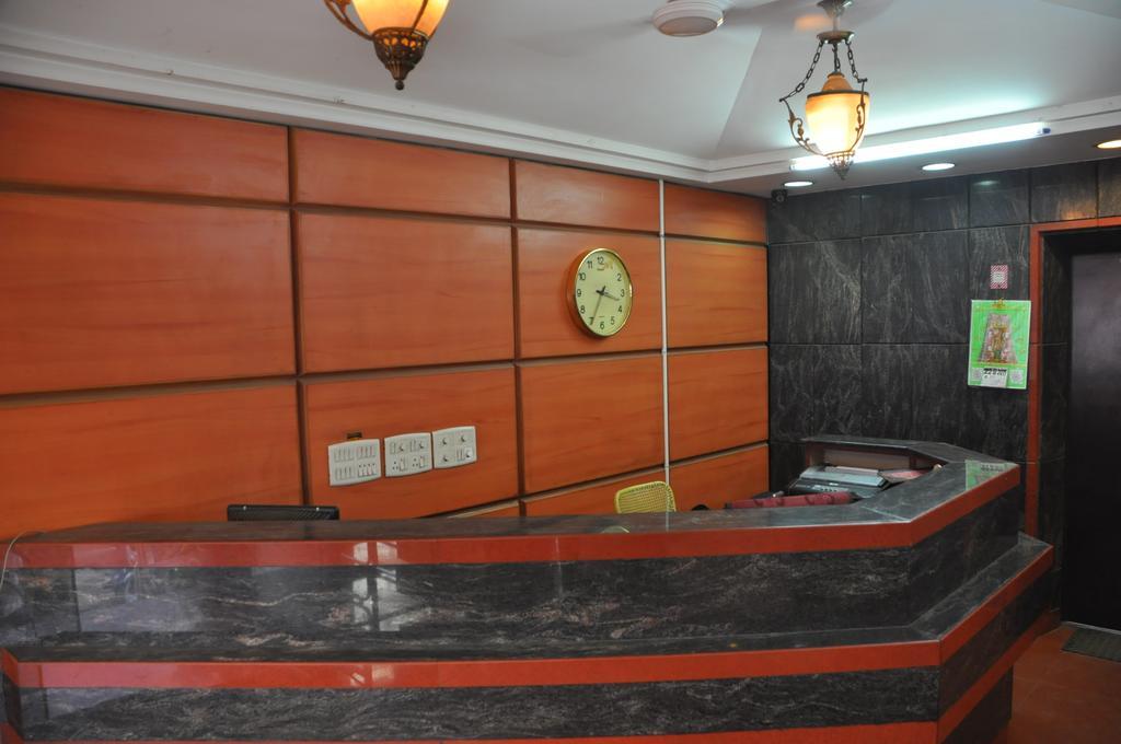Hotel Pearls Maduráj Kültér fotó