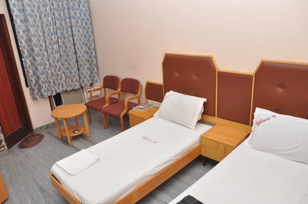 Hotel Pearls Maduráj Kültér fotó