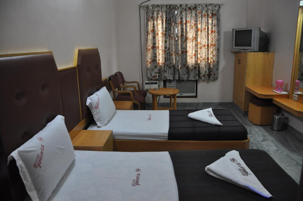 Hotel Pearls Maduráj Kültér fotó