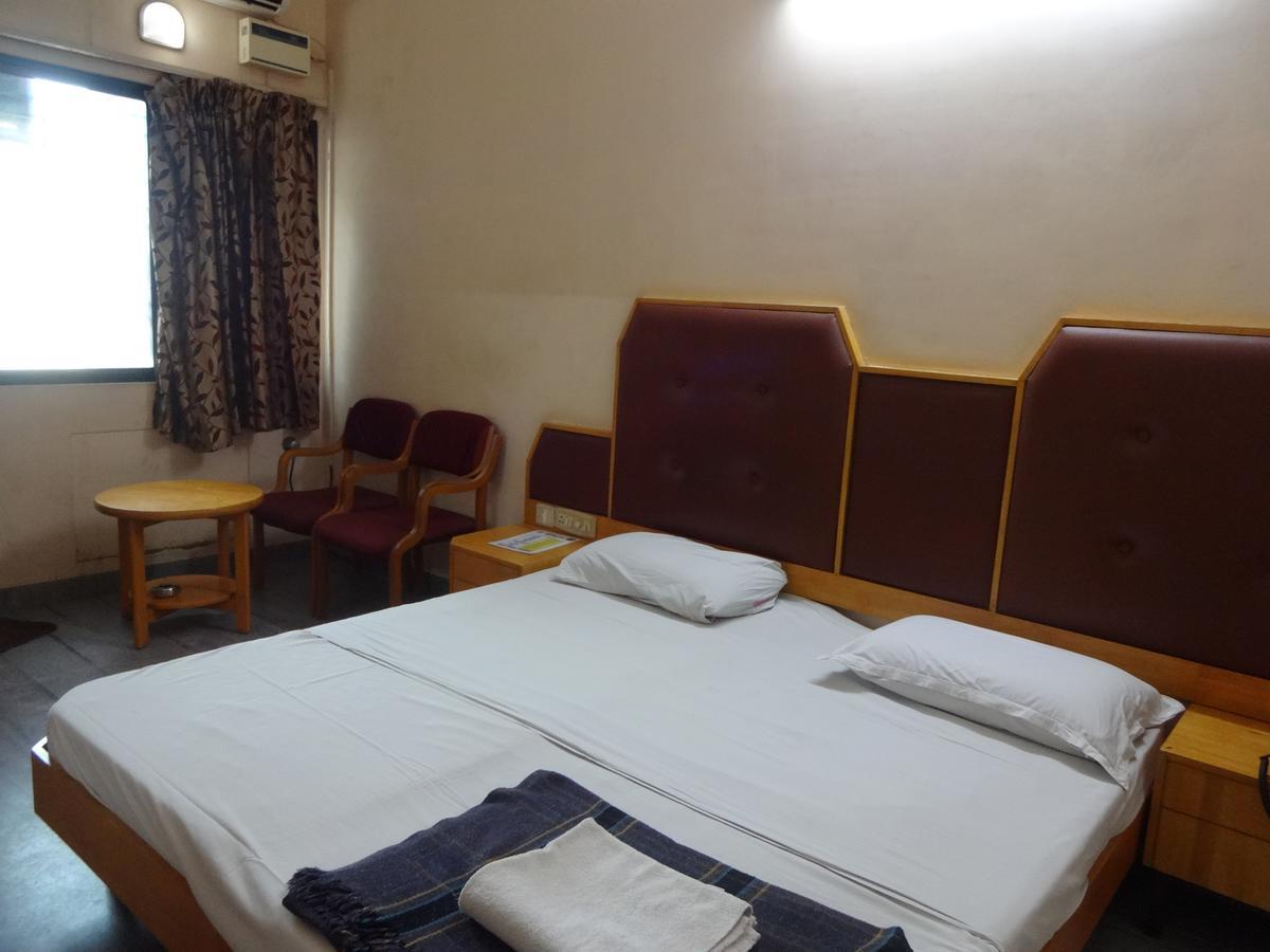 Hotel Pearls Maduráj Kültér fotó