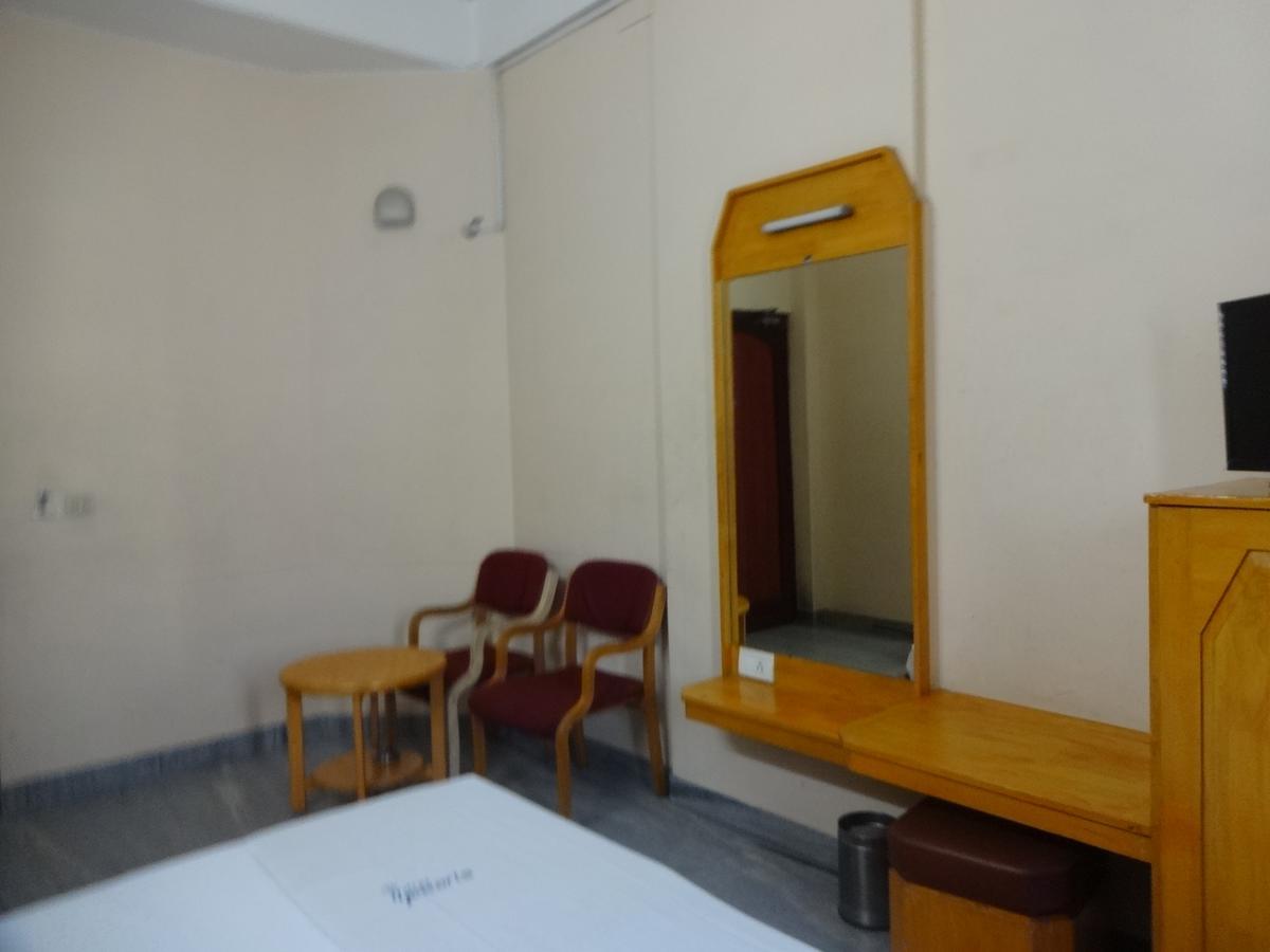 Hotel Pearls Maduráj Kültér fotó
