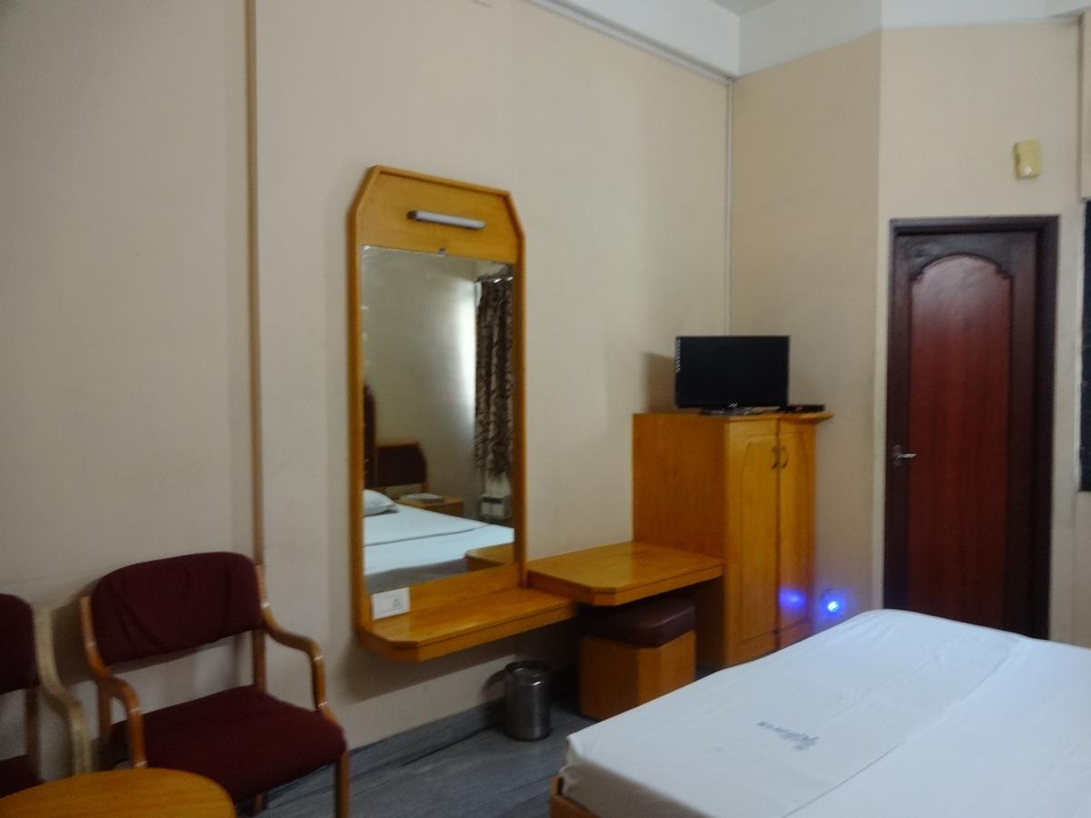 Hotel Pearls Maduráj Kültér fotó