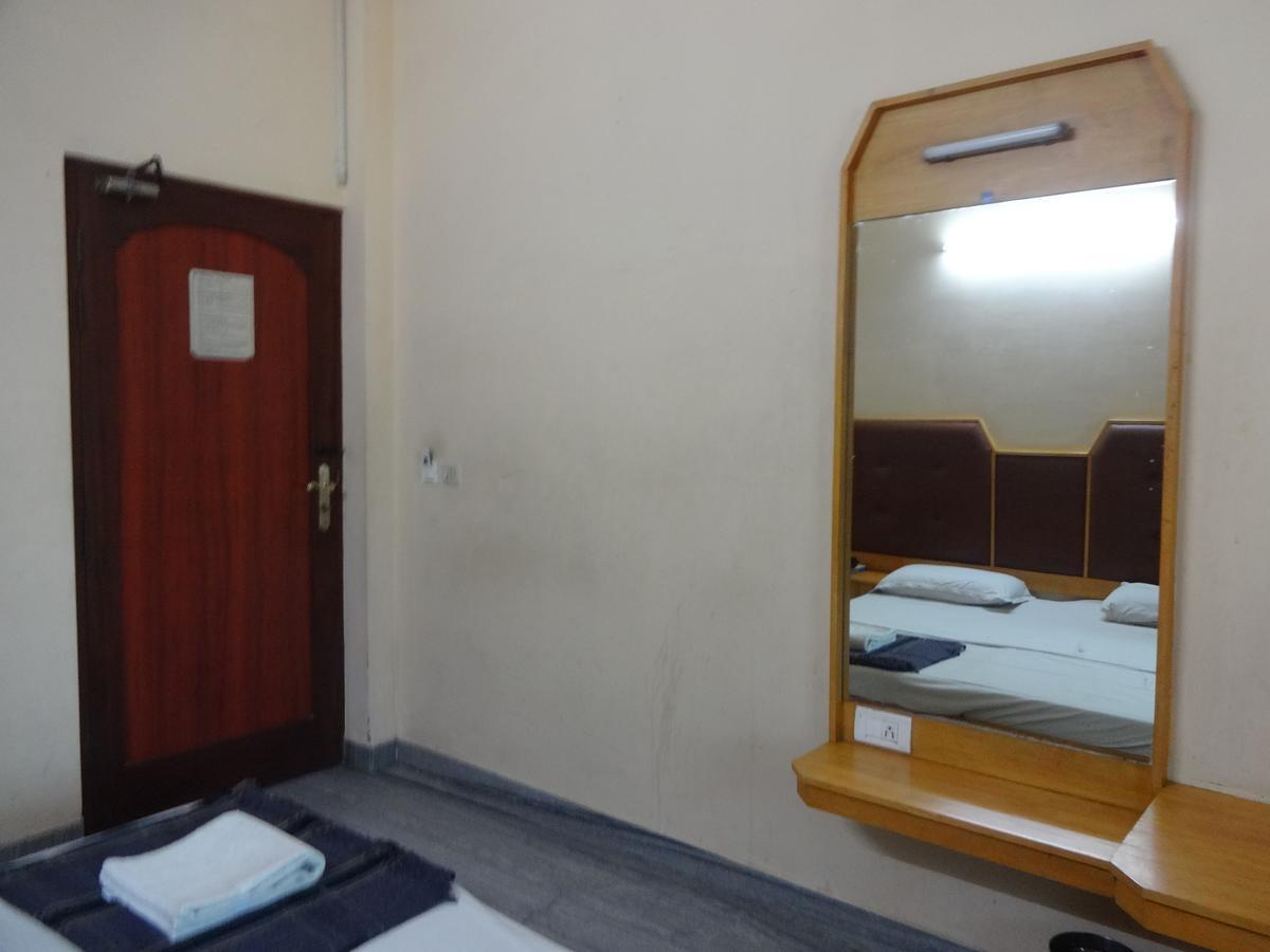 Hotel Pearls Maduráj Kültér fotó